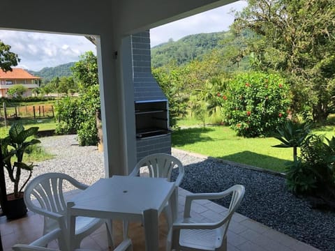 Day, Natural landscape, Garden, View (from property/room), Dining area, Garden view, Mountain view