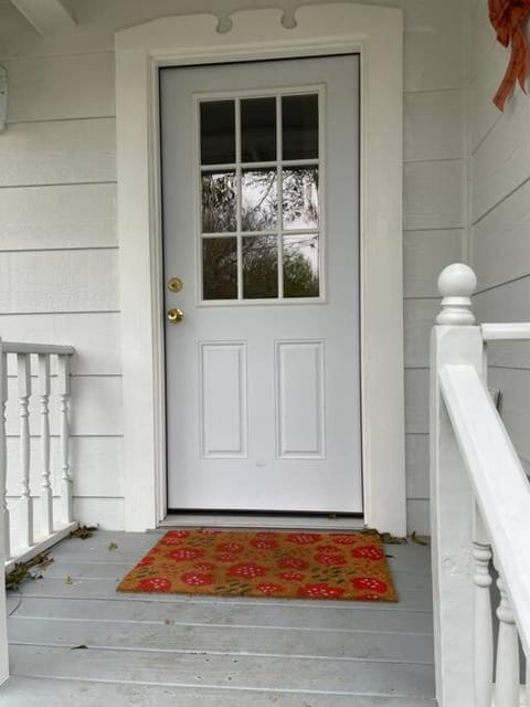 Eclipse Cottage House in Georgetown