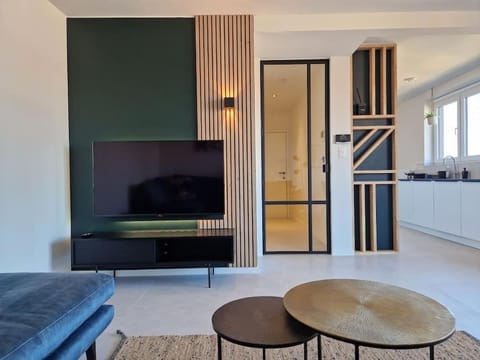 TV and multimedia, Living room, Seating area
