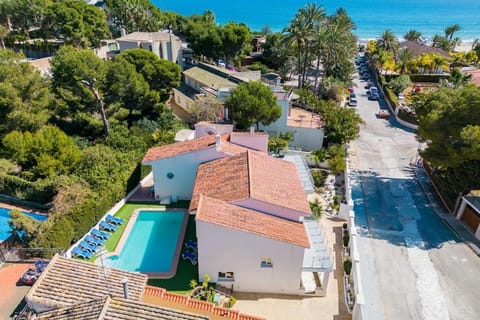 Entire Large Villa next to Award-winning beach Villa in Dehesa de Campoamor