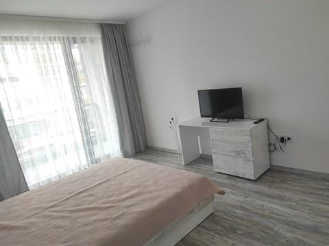 Bed, TV and multimedia, Balcony/Terrace, Evening entertainment, Bedroom, wardrobe