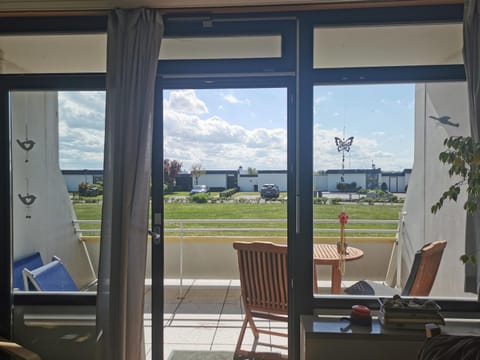 View (from property/room), Balcony/Terrace, Seating area, Dining area