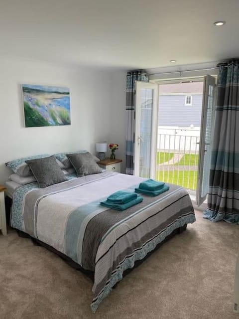 Surf's Up! Atlantic Reach, Nr Newquay, Cornwall. Perfect base for holidays or work Casa in Saint Columb Major
