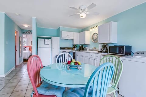 Beach Vacation Walk to Dining&Shopping-2 Units House in Tybee Island