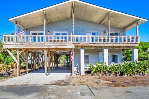 Beach Vacation Walk to Dining&Shopping-2 Units House in Tybee Island