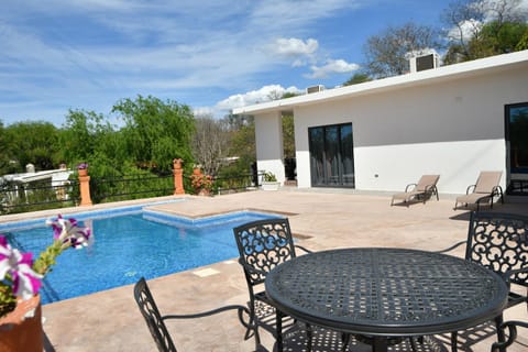 Casa de Cuatro Vientos House in Alamos