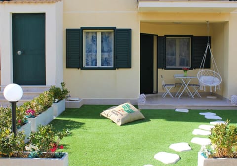 Patio, Garden view