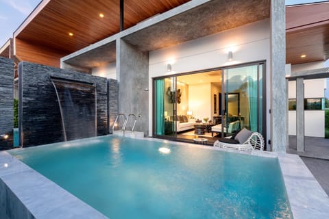 The cozy private pool villa Villa in Chalong