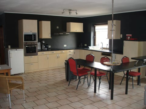 appartement Courcelles Condo in Charleroi