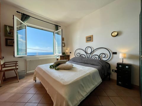 La Tua Villa Sul Mare [Vista Aperta - Free Parking - WIFI ] Villa in Borgio Verezzi