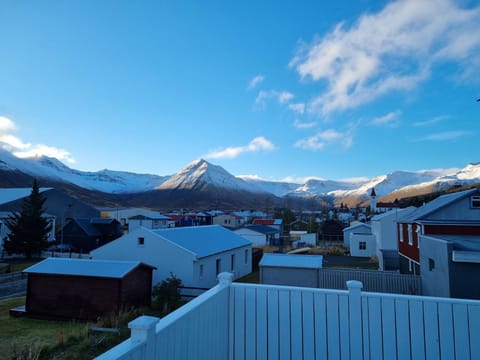 Day, Natural landscape, Mountain view