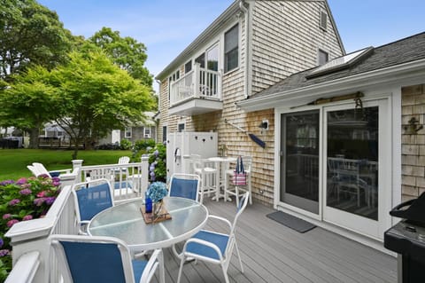 26 Sea Mist Lane South Chatham Cape Cod - - The Blue Hydrangea Haus in South Chatham