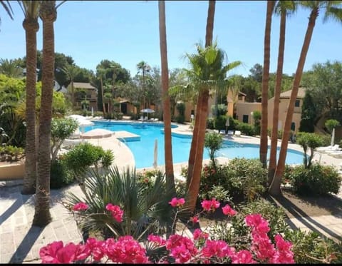 Appartement avec vue sur mer et piscine tropicale Apartamento in Son Xoriguer