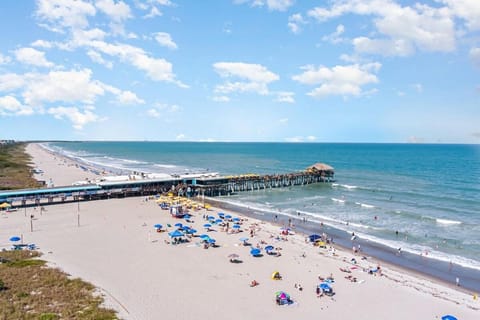 Pier Pressure Beachfront Wpool Apartment in Cocoa Beach