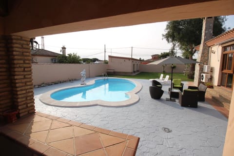 LOS ALMENDROS Chalet in Chiclana de la Frontera