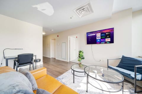 TV and multimedia, Living room, Seating area, Dining area, heating, air conditioner