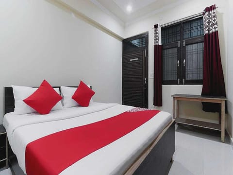 OYO Flagship A Hospitality Hotel in Lucknow