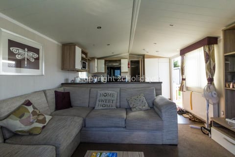 Superb 8 Berth Dog Friendly Caravan At Haven Caister In Norfolk Ref 30009d Campeggio /
resort per camper in Caister-on-Sea
