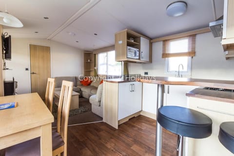 8 Berth, Dog Friendly Caravan At Haven Caister In Norfolk Ref 30031b Terrain de camping /
station de camping-car in Caister-on-Sea