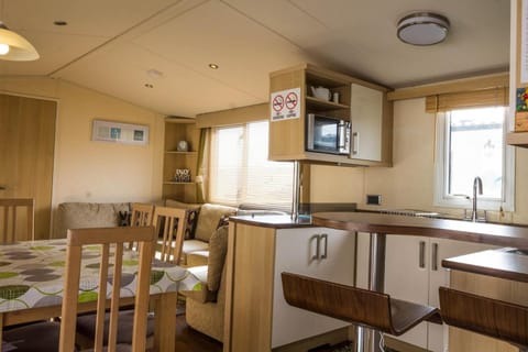 Brilliant 8 Berth Caravan At Haven Caister Holiday Park In Norfolk Ref 30024d Terrain de camping /
station de camping-car in Caister-on-Sea