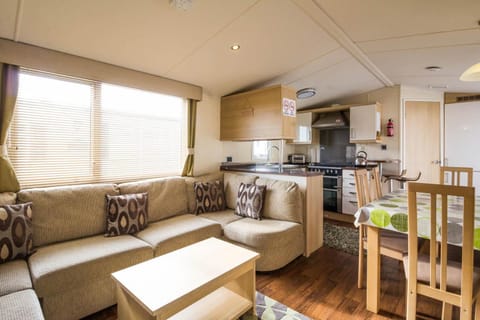 Brilliant 8 Berth Caravan At Haven Caister Holiday Park In Norfolk Ref 30024d Campground/ 
RV Resort in Caister-on-Sea