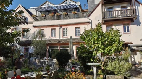 Property building, Patio, Spring, Day, Garden, View (from property/room), Balcony/Terrace, Garden view