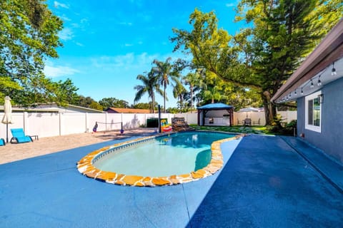 Pool view, Swimming pool