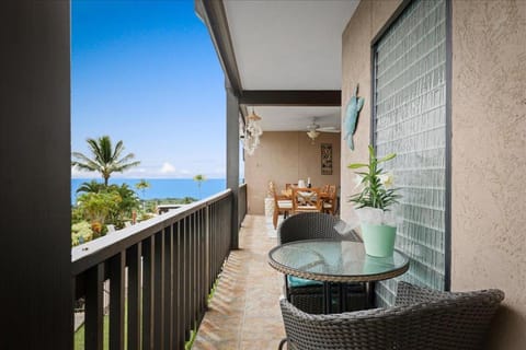 Kona Westwind #6 Incredible Ocean Views, Corner Unit Casa in Holualoa