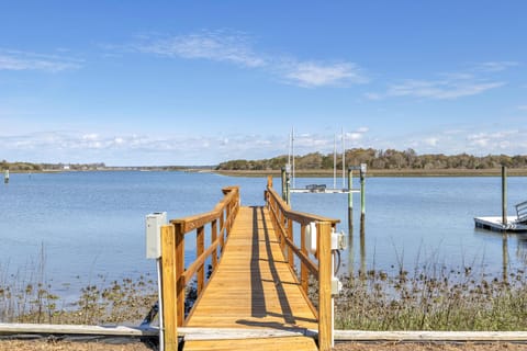 Let The Fin Begin House in Oak Island