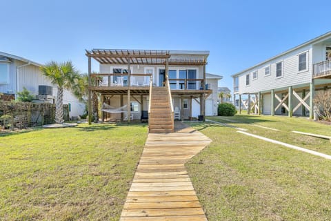 Let The Fin Begin House in Oak Island