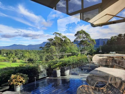 Ralphie’s Villa 2 bed 2 bath with Valley views Haus in Kangaroo Valley