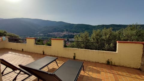 Day, Natural landscape, View (from property/room), Balcony/Terrace, Balcony/Terrace, Dining area, Mountain view