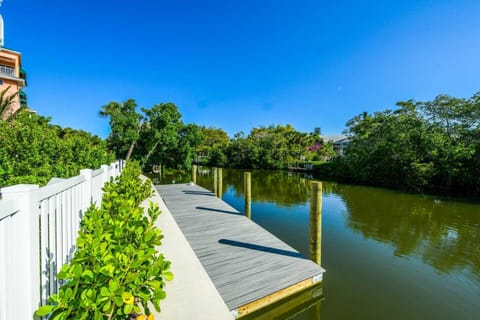 Dry Dock House in Siesta Beach