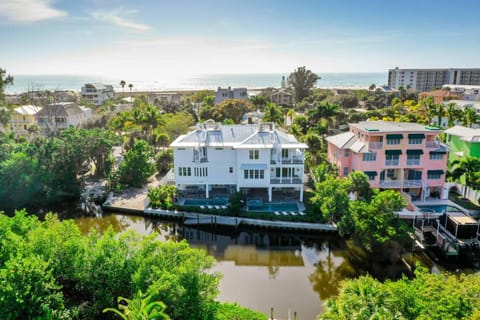 Dry Dock House in Siesta Beach