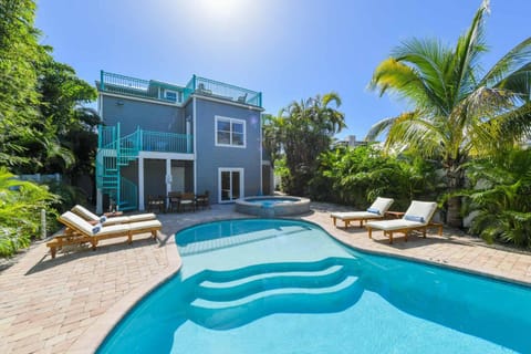 Surf View House in Siesta Beach