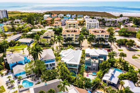 On the Rocks House in Siesta Beach