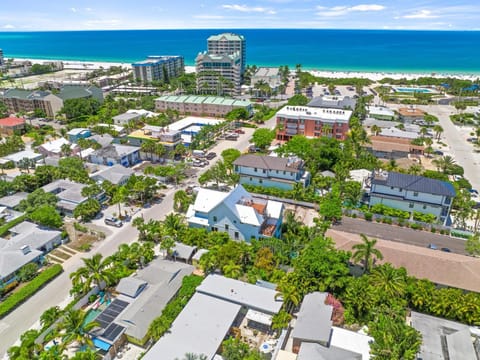 Vitamin Sea House in Lido Key