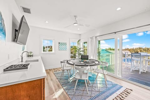 High Tide House in Siesta Beach