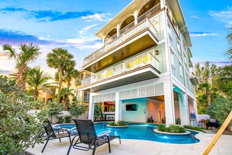 Ocean Overlook House in Siesta Beach