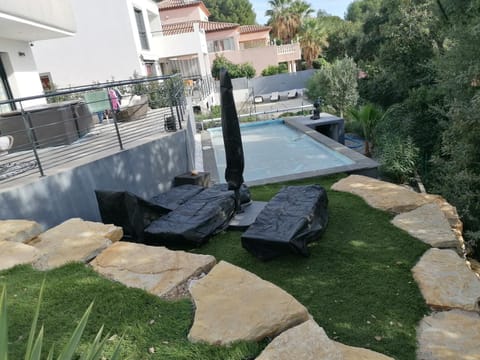 Villa avec piscine au calme vue mer Villa in La Seyne-sur-Mer