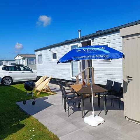 Day, Garden, Balcony/Terrace, Parking