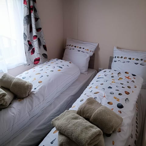 Caravan Aan Zee Arnani Campground/
RV Resort in Ostend