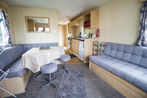 Brilliant Caravan With Games Console At Southview Holiday Park Ref 33096f Campground/ 
RV Resort in Skegness
