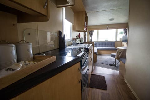 Brilliant Caravan With Games Console At Southview Holiday Park Ref 33096f Campground/ 
RV Resort in Skegness
