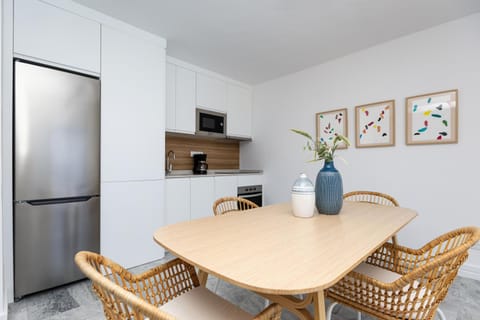 Dining area, kitchen