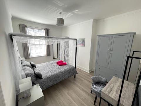 Edith Haven Tynemouth Fabulous Coastal Holiday Home with Free OnStreet Parking House in North Shields