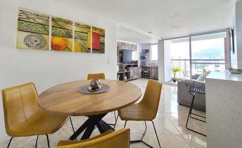 Living room, Dining area