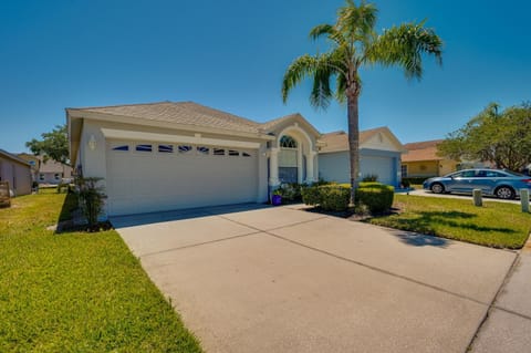 Cozy Zephyrhills Home - 6 Mi to Epperson Lagoon House in Wesley Chapel