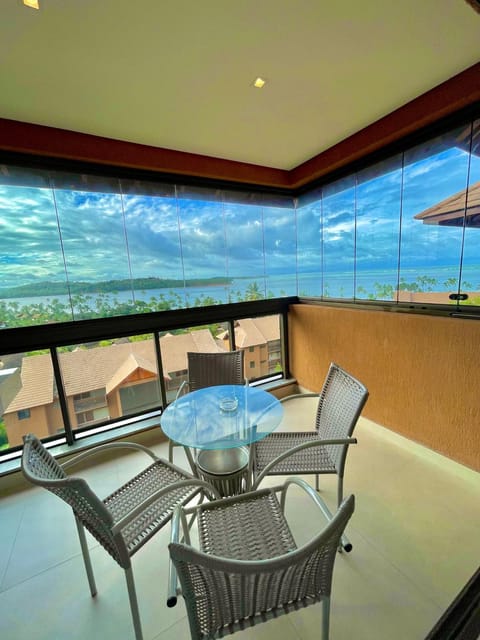 View (from property/room), Balcony/Terrace, Dining area