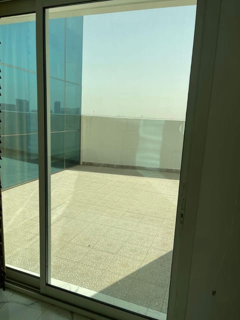 Full sea view 2bed room Condominio in Ajman